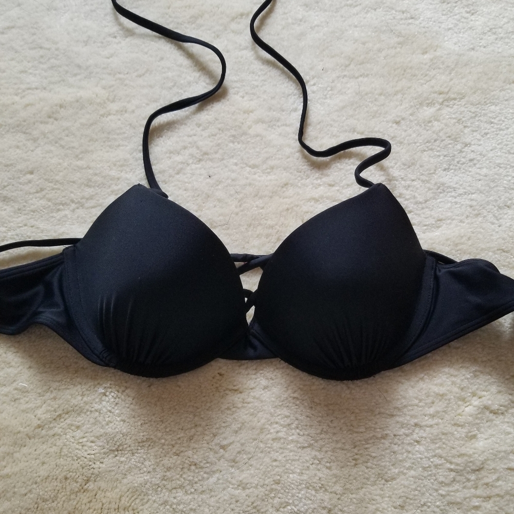 black Hollister bikini top